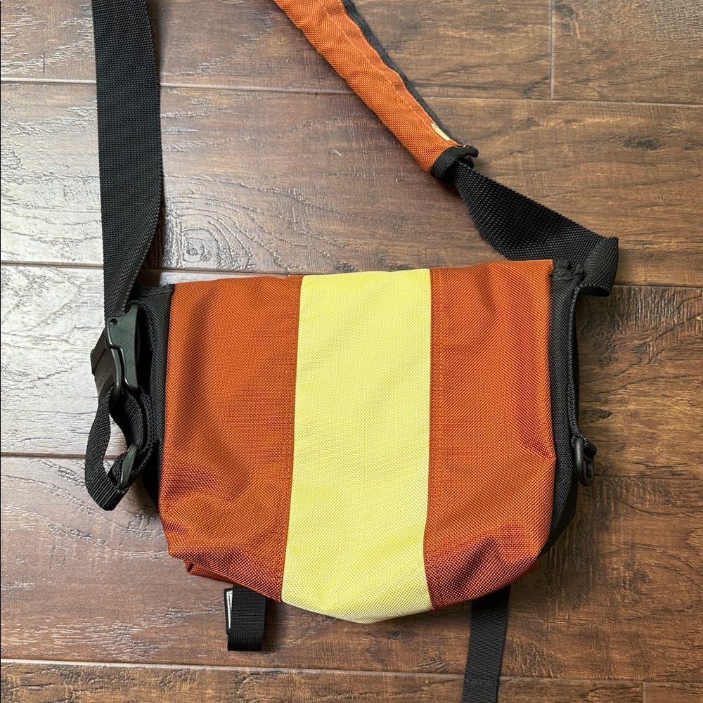 Timbuk2 messenger bag - Picture 2 of 6